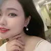 Nuevo pendiente redondo de moda para mujer, lujo ligero, diseño de nicho, pendientes de diamantes completos, joyería para orejas elegante para street style