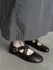 Sapatilhas de tira cruzada para mulheres, sapatos baixos da moda e versáteis, novo estilo da primavera de 2026, sapatos Mary Jane de bico fino para mulheres