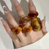 Yongge Jewelry Anillo de Resina Curvado con Borde Ancho Degradado Estilo Europeo y Americano Moda Ins Transparente Diamante Degradado Conjunto