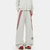 Pantalones Deportivos de Otoño 2026 para Hombre, Estilo Americano, Bordado de Letras con Tres Rayas, Tela de Pantalón de Chándal 320g, Pantalones Largos para Hombre