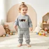 Conjunto Casual de Dos Piezas para Bebé Sudadera con Bordado de Letras LOVE Joggers Ropa Deportiva para Bebés y Niños Pequeños Primavera y Otoño