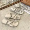 Chinelos Borboleta com Strass Francês 2025 Novo Estilo de Verão para Mulheres, Sandálias Estilo Fada da Praia para Usar com Saias