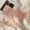 Ropa interior sin costuras de seda helada para mujer, verano, fina, antibacteriana, entrepierna, tiro medio, estilo chica japonesa, malla transpirable, shorts tipo triángulo para mujer
