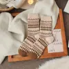 Calcetines de Lana Fair Isle para Mujer de Media Pantorrilla Calcetines Gruesos Cálidos de Felpa Otoño e Invierno Calcetines Coreanos Retro Literarios