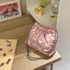 Este año, los bolsos de cadena pequeños transfronterizos son increíblemente populares entre las mujeres.. Aquí está la nueva colección 2026: bolso de hombro o de axila casual, versátil, moderno y esencial