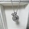Collar Nuevo con Brújula de Seis Estrellas Completamente Chapado en Oro con Diamantes para Mujer, Elegante y Lujoso, Estilo de Nicho de Alta Gama, Simple y Versátil