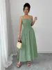 Vestido feminino transfronteiriço, estilo doce com cordão e sem alças, elástico, barra ampla, texturizado, comprimento médio, vestido de férias