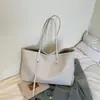 Bolsa Tote para Passeio de Primavera, Bolsa de Grande Capacidade para Mulheres, Novo Modelo 2026, Alta Qualidade, Luxo Leve, Bolsa de Ombro e Mão de Nicho