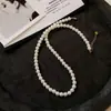 Lujo Ligero, Traje Exquisito y de Alta Gama, Colgante con Hebilla Universal de Nácar Blanco Turquesa, Collar de Perlas, Pendientes Elegantes Apilados