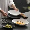 Elegante prato cerâmico em formato de barco, prato preto para uso doméstico, prato fundo oval, prato para peixe, prato fosco cerimonial para restaurante