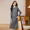 Elegante Vestido Tricô com Gola Lapela para Mulheres, Nova Moda Outono/Inverno 2026, Conjunto Jovem de Duas Peças em Tricô