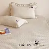 Juego de Tres Piezas de Cubre Somier Acolchado de Algodón y Lino, Universal para Todas las Estaciones, a Prueba de Polvo y Estéticamente Agradable, Sábana Bajera de Algodón Puro con Borde de Faldón, Antideslizante