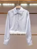 [En Stock] Ropa Fina Personalizable para Mujer de Shenzhen Nanyou Moda Otoño Rayas Pedrería Estampado en Caliente Dobladillo de Plumas Camisa con Solapa