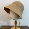Sombrero de Pescador Retro Japonés para Mujer, Primavera y Verano, Versátil, Transpirable, Adelgazante de Rostro, con Correas de Amarre, Sombrero de Sol con Ranura Trasera, Sombrero Loli