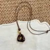 ¡Galería de Arte! Collar con Colgante Irregular Color Café Vintage para Mujer, Cadena Larga para Suéter con un Toque de Lujo, Accesorio