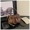 Bolso de mano plisado de lunares para mujer, nuevo bolso de moda 2026 con forma de nube, bolso de hombro simple de verano, bolso cruzado