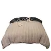 Ropa de cama 2026 nuevo modelo juego de cuatro piezas: sábana, funda de edredón, protector de colchón, juego de tres piezas para cama individual de dormitorio universitario