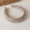 Diadema Suave y Esponjosa de Piel Sintética de Conejo para Otoño e Invierno con Corona Alta, Accesorio para el Cabello de Felpa Versátil y Cálido