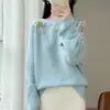 Nuevo Suéter de Punto de Lana Pura Hombros Descubiertos Manga Larga Bordado Floral Holgado Top de Lana para Mujer Otoño/Invierno 2026