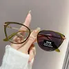 Óculos de miopia fotossensíveis retrô com mudança de cor, estilo olho de gato, feminino, celebridade da internet, explosivo, ultraleve, simples, anti-luz azul, com acabamento, óculos de visão próxima