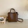 Bolso de Mano Simple de Alta Venta para Viajes Transfronterizos para Mujer 2026 Nuevo Bolso de Hombro Versátil con Aspecto de Alta Gama Bolso Cruzado