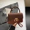 Nova Bolsa Outono 2025 Feminina Retrô de Ombro Cruzada Pequena Quadrada Fashion Elegante Exquisite Bolsa de Mão
