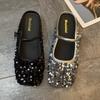 Sapatos Flat Mary Internet Celebrant Explosions 2024 Primavera e Verão Novos Sapatos Baotou Lantejoulas Prata Único Chinelos de Cabeça Quadrada para Uso Externo