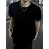 Camiseta masculina de verão estilo americano, manga curta, retalhos xadrez branco, imitação de duas peças, ombro normal, corte justo, estilosa e casual, resistente