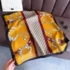 Pañuelo Cuadrado Pequeño de Algodón y Lino con Patrón de Espiga de Lunares Geométricos Pañuelo para la Cabeza Imitación Terciopelo Chal Protección Solar Bufanda para el Cuello Bufanda para Mujer