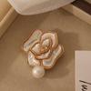 Estilo francês novo elegante elegante Camélia frilaria natural broche alta qualidade luxo leve requintado de ponta pino atacado