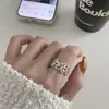 Anel Doce de Flor Vazada para Mulheres, Anel Empilhável Versátil e Moderno, Anel para Dedo Indicador com Design de Nicho Ins