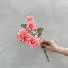 Arreglo de Escena de Flores Artificiales Dahlia Rayada de 5 Cabezas Adorno de Flor Artificial Ramo Decorativo Flor Artificial Realista de Gama Alta