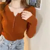 Camisa de Manga Larga Ajustada con Botones Estilo Coreano de Moda Estilo Deseo Puro para Mujer Otoño Cuello Semiabierto que Reduce la Edad Camisa Base Versátil de Punto