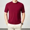 Camiseta de Punto Fina de Lujo Ligero para Hombre, Manga Corta para Primavera y Otoño, Moda y Tendencia, Sencilla Camisa Base de Lana con Cuello Semi Alto