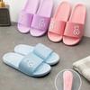Atacado de fábrica novos chinelos de moda de verão simples macios cor sólida sapatos femininos sandálias casuais de plástico