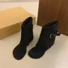 Sandálias Femininas de Dedo com Salto Bloco, Estilo Verão, Versáteis, Novo Modelo 2026, Tendência Casual Jeans Retrô Estilo Hot Girl, Sandálias de Cano Empilhado