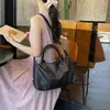 Bolsa de ombro popular de comércio exterior transfronteiriço, simples e casual, adequada para mulheres de meia-idade e mães, grande capacidade, pode ser usada como bolsa de ombro, bolsa transversal ou bolsa de mão