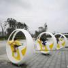 Internet celebridade pedal fonte bicicleta praça parque de diversões local panorâmico equitação geração de energia interação pai-filho dispositivo de diversão de aço inoxidável