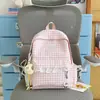 Mochila Fresca Estilo Coreano com Estampa Xadrez e Bolinhas com Acabamento em Renda, Pequena Mochila Escolar para Meninas, Adequada para Alunos do Ensino Fundamental II e Médio, Bolsa para Mulheres que se Deslocam