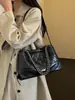 Bolsa de Mão Fashion para Celular Design Retrô Bolsa de Primavera Bolsa Transversal Feminina Simples 2026 Muito Estilosa