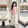 Moda Niños Grandes Delgada Casual Estilo Princesa Falda Larga Niñas Falda Dulce Letra Manga Corta Lindo Conjunto de Dos Piezas
