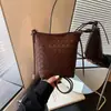 Bolso Cruzado de Hombro de Moda Transfronterizo para Mujer 2026 Nuevo de Moda Casual Versátil Bolso Cubo para Viajar Simple Cruzado Bolso para Madre e Hija