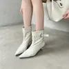 Botines retro de punta fina con hebilla para mujer, estilo coreano, colección otoño/invierno 2026, botas versátiles de corte ajustado con diseño fruncido y apilado