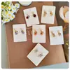 Pendientes de Clip de Perlas Artificiales de Moda, Frescos y Sencillos para Mujeres Sin Perforaciones, con un Toque de Lujo Ligero y de Alta Gama, Exquisitos Pendientes con Colgante de Cristal de Aleación