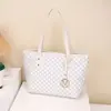 Bolso de mujer único y de nicho, gran capacidad, moderno para ir al trabajo, alto valor estético, diseño simple, bolso de hombro otoño 2026, bolso de mano tipo tote