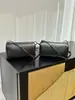 Bolsa Porta-Canetas de Pele de Ovelha Integral, Bolsa Feminina Transversal de Ombro Único Retro Fashionável, Nova Versão 2026, Tamanho 22, Bolsa Simples e Leve de Couro Genuíno