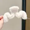 Presilha de cabelo de pelúcia de alta qualidade para outono e inverno para mulheres, versátil e fofa, presilha de tubarão para a parte de trás da cabeça, novo estilo coreano 2026, presilha de garra