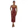 Elegante y Refinado Vestido de Color Sólido con Escote Halter de Encaje Transparente, Cintura Ceñida, Corte Ajustado, Longitud Media, Vestido de Alta Gama para Banquetes de la Alta Sociedad