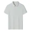 Camisa polo de seda de manga curta com um design simples e versátil, adequada para uso formal e casual, com logo estampado e bordado workwear