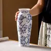 Adornos de Jarrón de Porcelana Azul y Blanco Vintage para Sala de Estar Cerámica para Arreglos Florales Estética de la Dinastía Song Lujo Ligero Sentido Avanzado Jarrón Decorativo para Flores